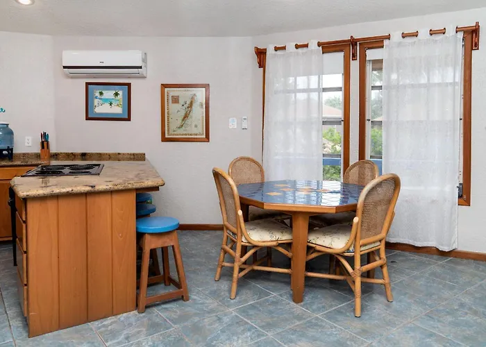 White Sands Cove C02-ocean View 2 Bedroom By Floreo Holiday home San Pedro (Ambergris Caye)