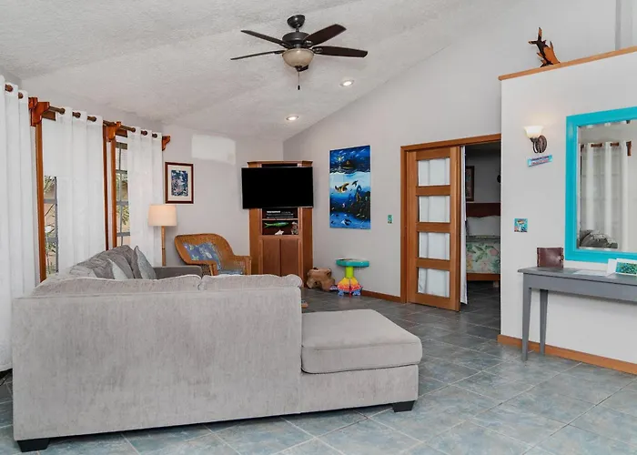 White Sands Cove C02-ocean View 2 Bedroom By Floreo * San Pedro (Ambergris Caye)